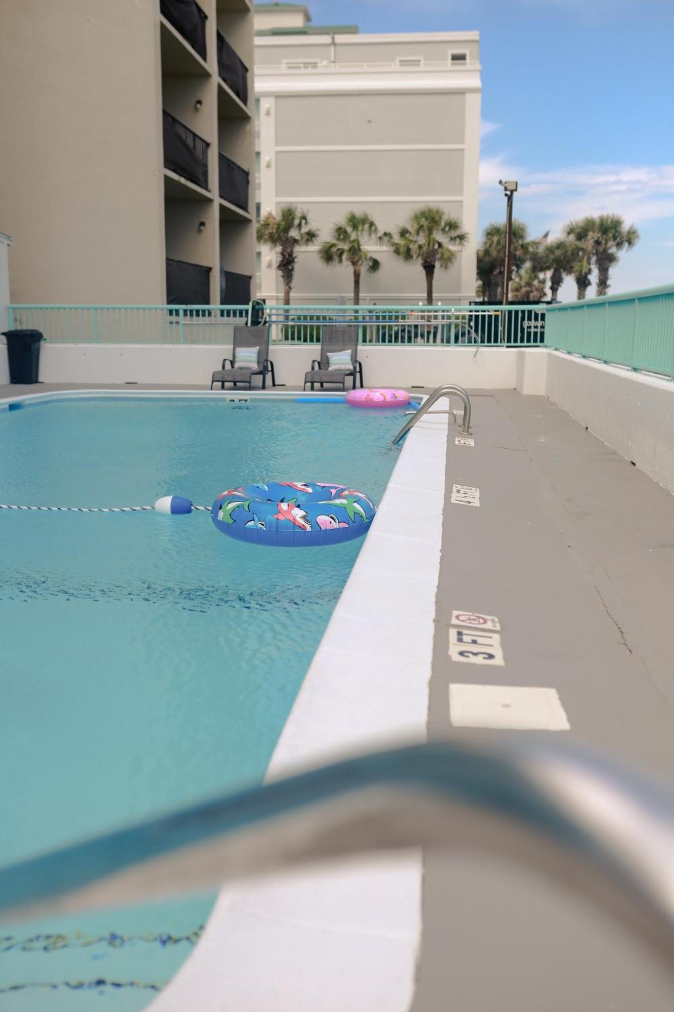 Southern Breeze Ocean Front Hotel Myrtle Beach Exterior foto
